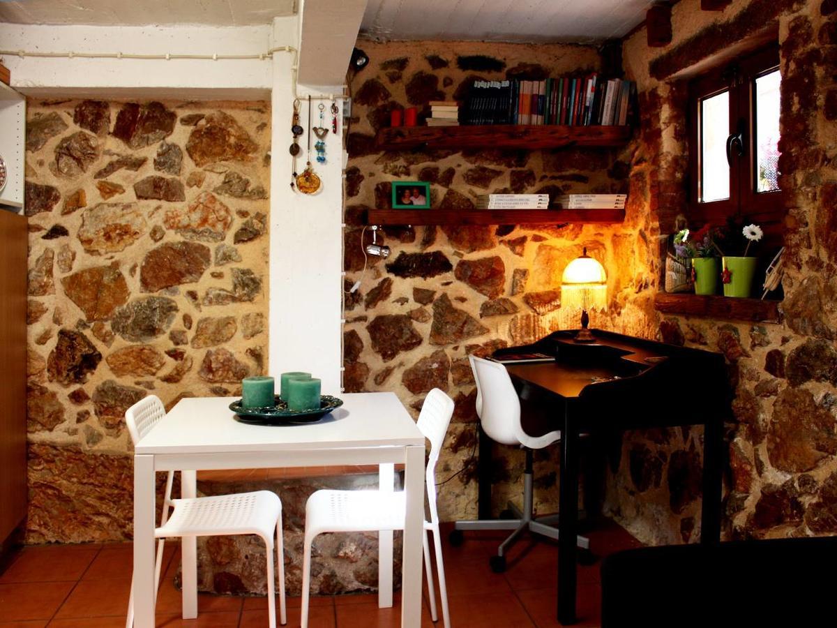 Sweet Stone Apartment In Imittos Atina Dış mekan fotoğraf